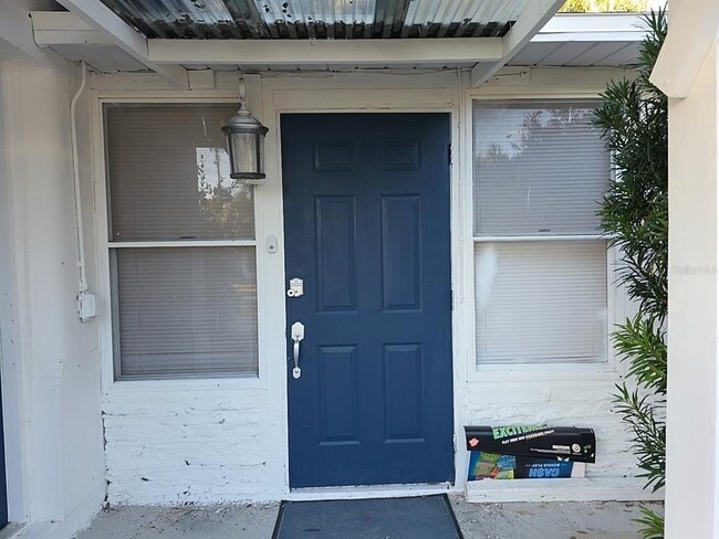 Building Photo - 4713 W El Prado Blvd