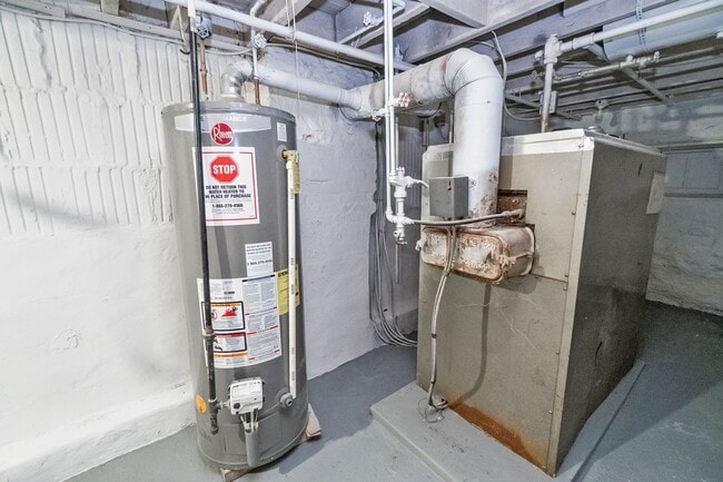 Building Photo - Updated  2BR Home – Walk to Lehigh & Downtown Bethlehem