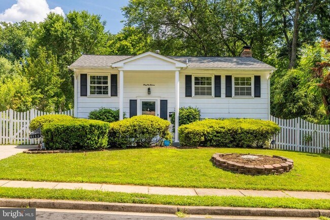 Building Photo - 4111 Hemingway Dr