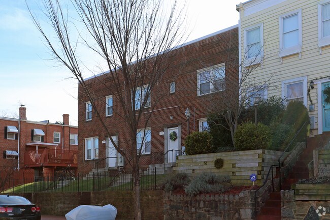Building Photo - 1625-1627 Constitution Ave NE