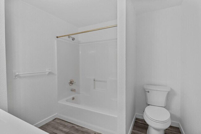 Building Photo - 9232 Mullen Rd SE