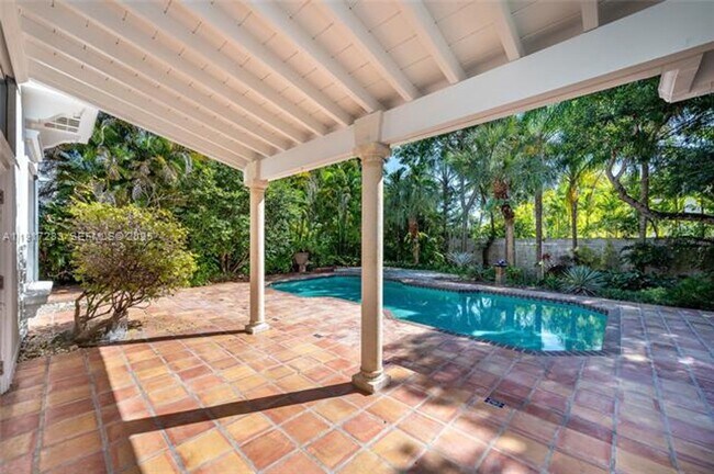 Building Photo - 3240 Morris Ln