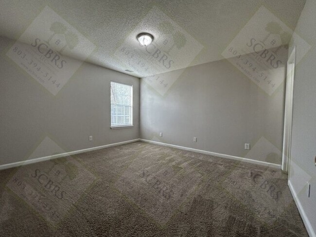 Building Photo - 352 White Gables Dr