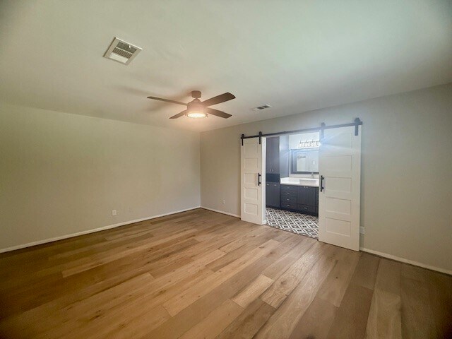 Building Photo - 5019 Oak Forest Dr