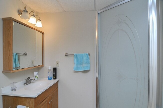 Building Photo - Charming 2-Bedroom Home in the Heart of Co...