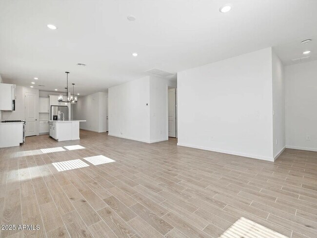Building Photo - 4210 W Yolanda Ln