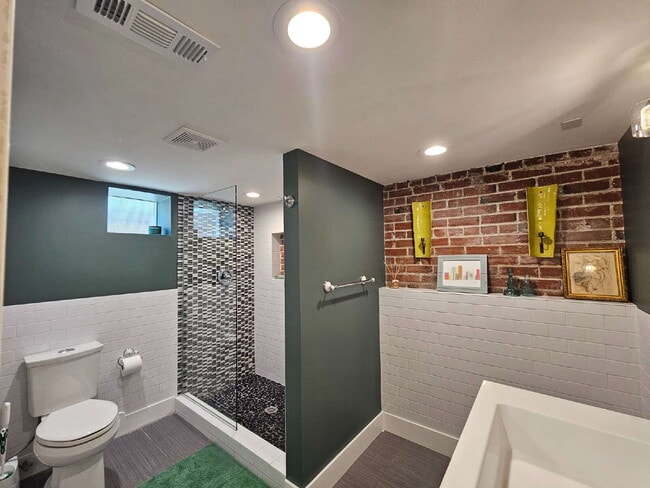 Building Photo - Stylish 3-Bed 2-Bath Home in West Colfax