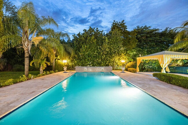 Building Photo - 12300 Old Cutler Rd