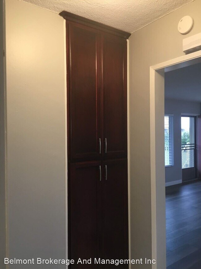 Building Photo - 445 Ximeno Ave