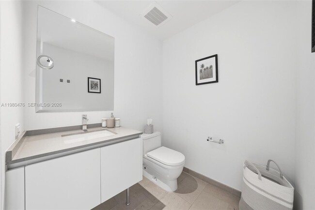 Building Photo - 88 SW 7th St