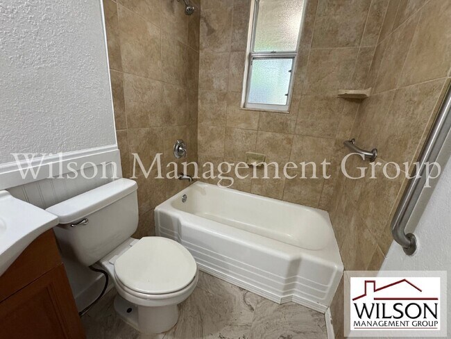 Building Photo - 5315 Davisson Ave