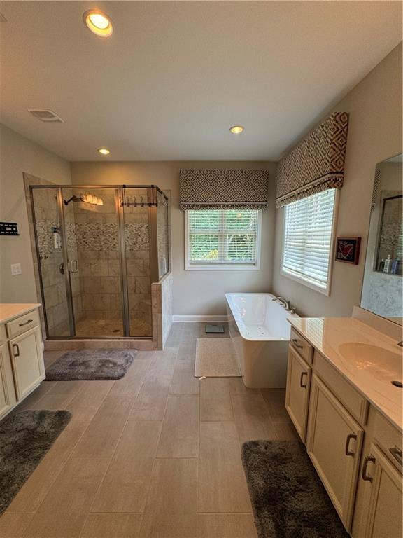 Building Photo - 512 Edgewater Dr