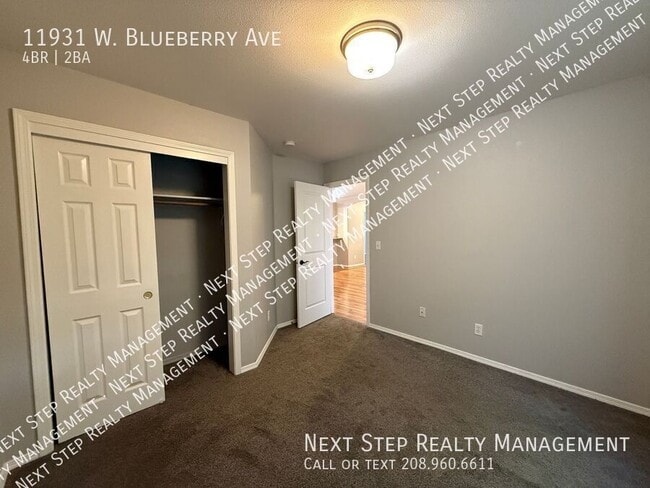 Building Photo - 11931 W Blueberry Ave