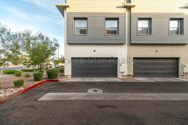 Building Photo - 7531 E Billings St