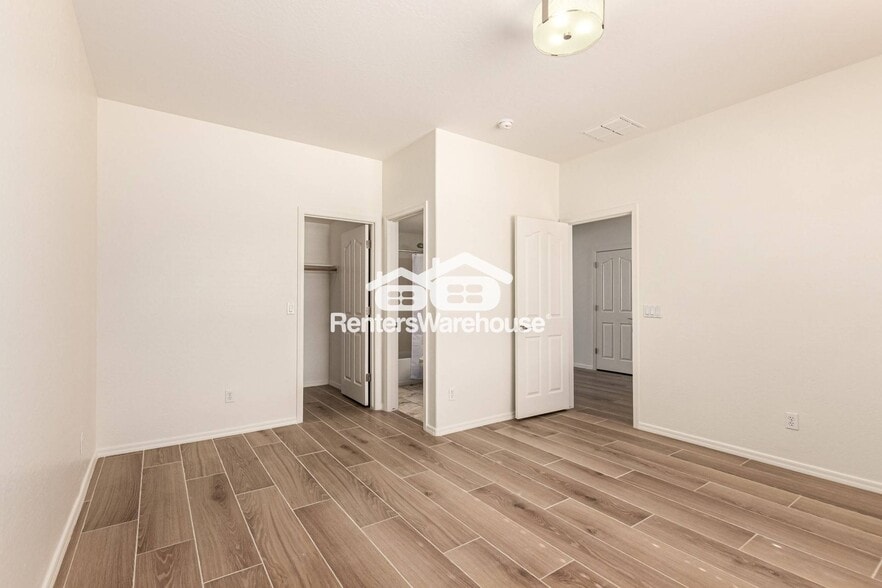 Building Photo - 12018 W Vernon Ave