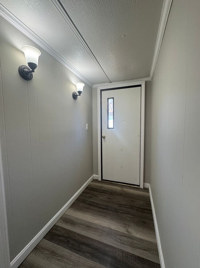 Building Photo - 3 bedroom in Sharon