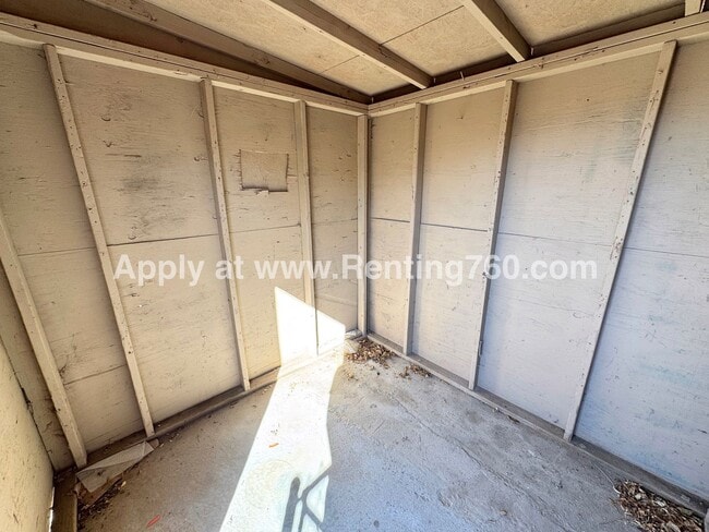 Building Photo - Updated 4 Bed 2 Bath Home!