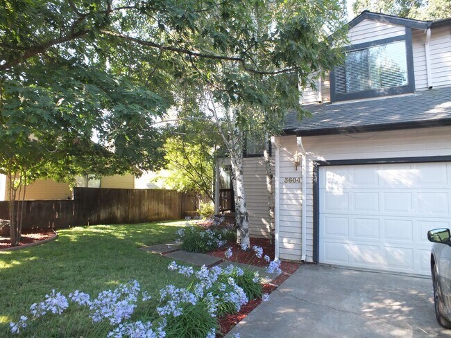 Primary Photo - Cameron Park 2/2 1600 sf hidden gem!