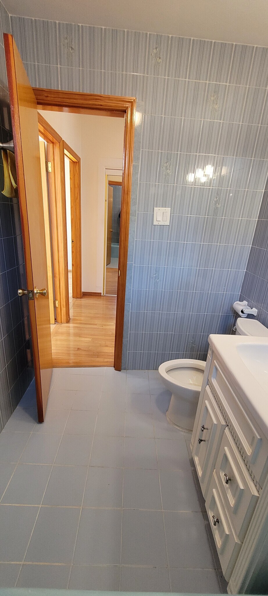 Bath out - 53 Clara St