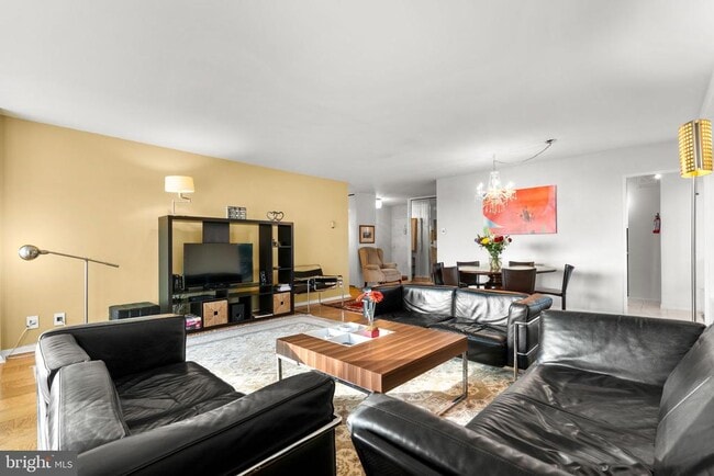 Building Photo - 1435 4th St SW