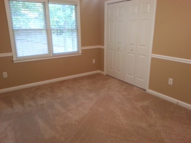 Building Photo - 609 Two Gait Ln