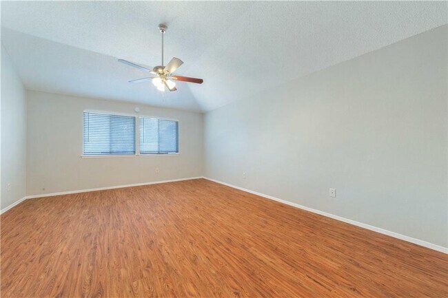 Building Photo - 8309 Edgemoor Pl