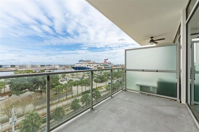 Building Photo - 912 Channelside Dr