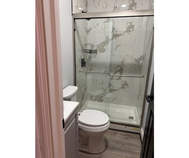 Building Photo - 615 N Rosedale-1B AVAILABLE $800 W/BATH 1B