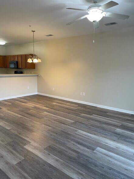 Building Photo - 374 Kiskadee Loop