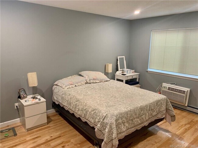 Building Photo - 3004 Madison Ave