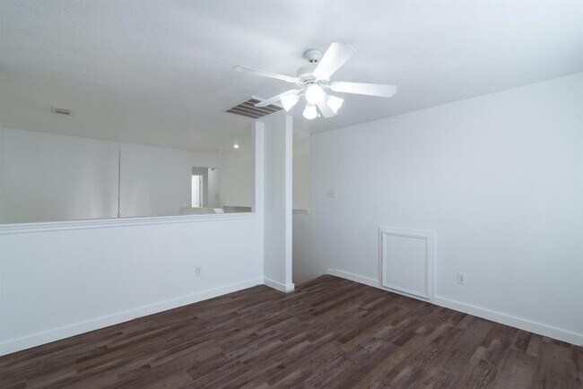 Building Photo - 2707 Troy Dr