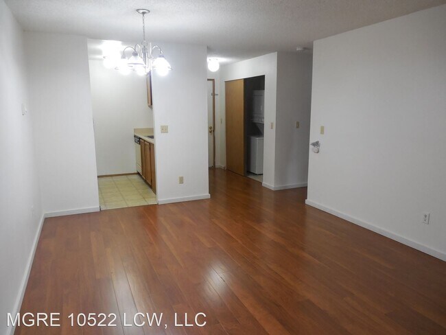 Building Photo - 10522 Lake City Way NE