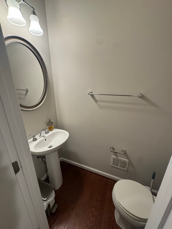 Building Photo - 9102 Vlg Spgs Dr