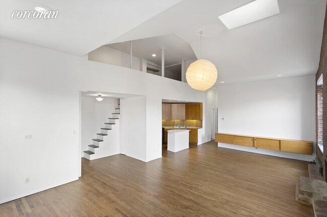 Building Photo - 97 Franklin St