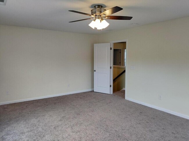 Building Photo - 128 Carolina Wren Ave