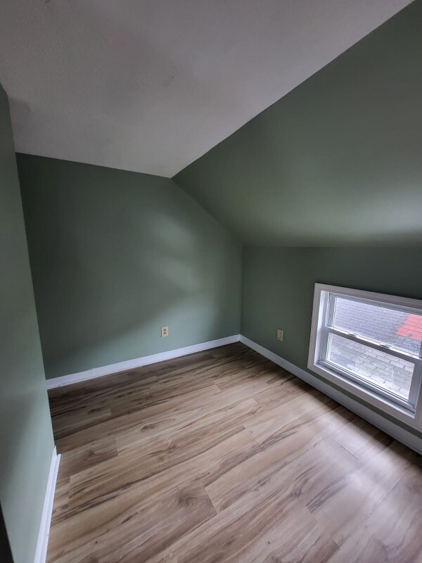 Building Photo - 229 Brightman St