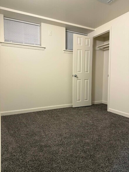 Building Photo - 4220 S 49th St