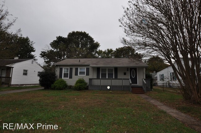 Building Photo - 3 br, 1 bath House - 104 Gumwood Drive