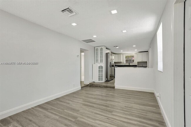 Building Photo - 2701 NW 18th Terrace