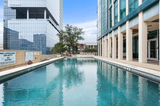 Building Photo - 500 Throckmorton St