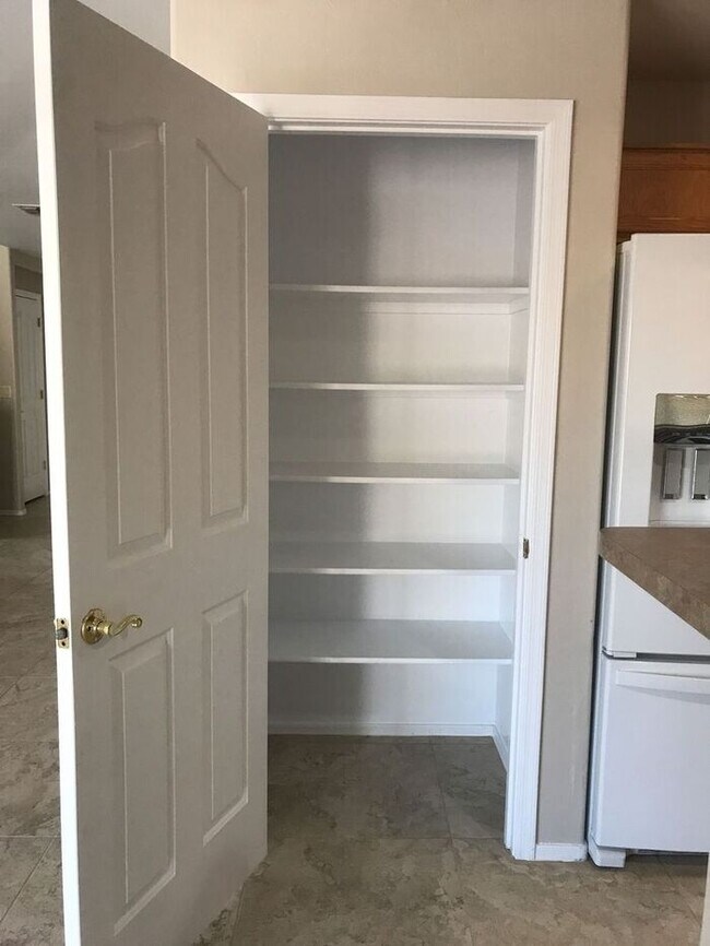 Building Photo - Spacious Marana Living with Loft & Low-Maintenance Appeal