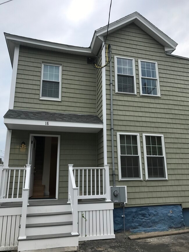 Building Photo - 18 Rockdale Ave