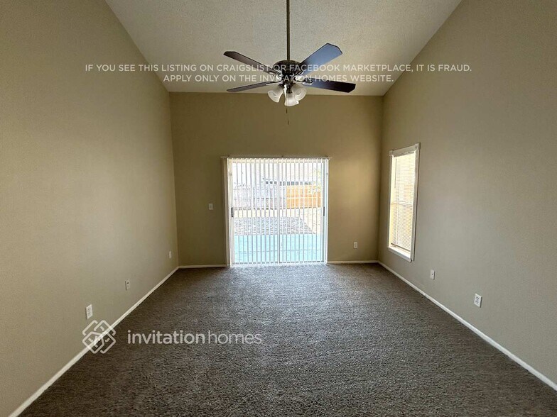 Building Photo - 4704 Bloom Dr