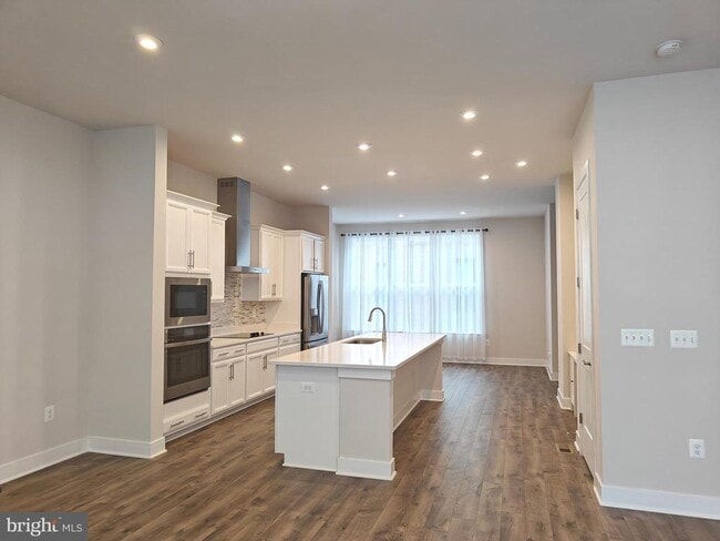 Building Photo - 2393 Liberty Lp