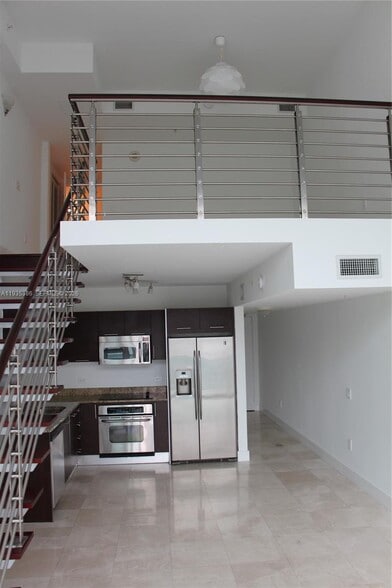 Building Photo - 41 SE 5th St