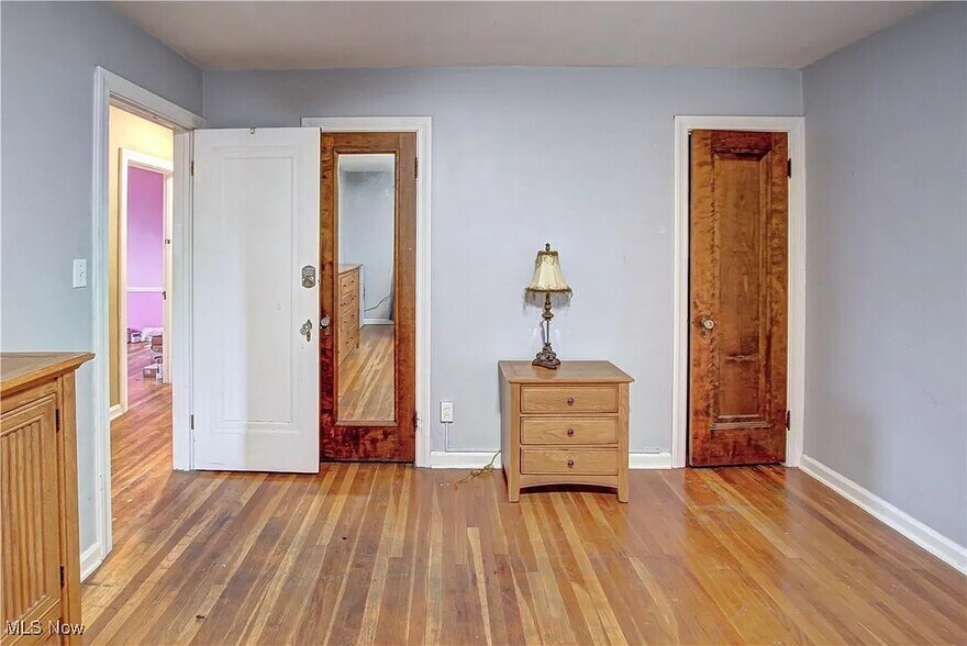 Master Bed - 17800 Winslow Rd