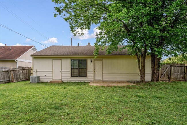 Building Photo - 7268 Country Side Rd