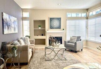 Building Photo - Beautiful 2 Bed, 2 Bath Sabre Springs Townhome with 1 Car Garage