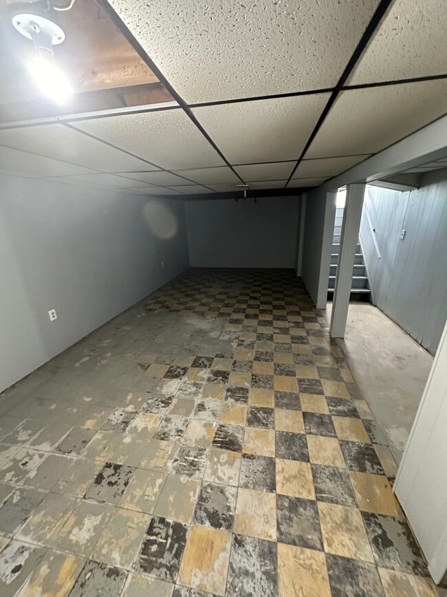 Building Photo - 1709 N Ballenger Hwy