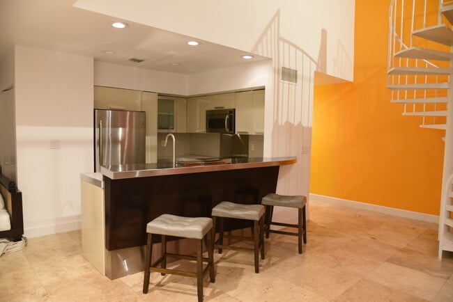 Building Photo - 15315 Loch Isle Dr W